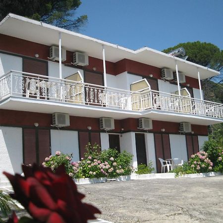 Bellina Studios Agia Paraskevi  Exterior photo